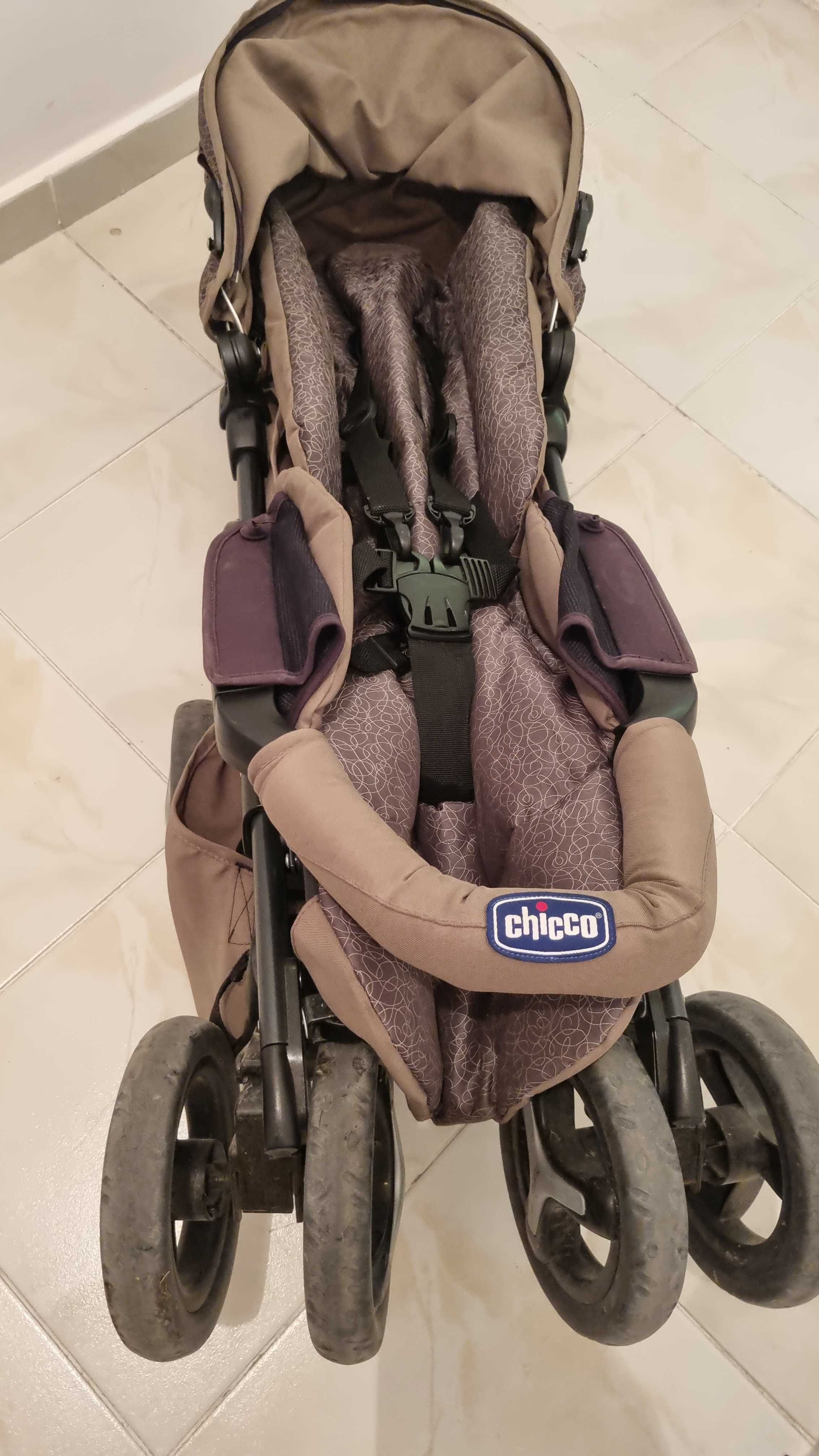 Детска количка Chicco със аксесоари