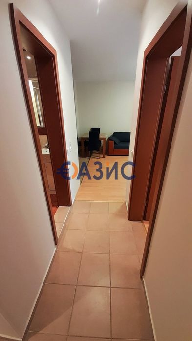 Продава се Двустаен апартамент в к.к. Слънчев бряг - 65 кв.м за 1085 €/кв.м - Снимка #3