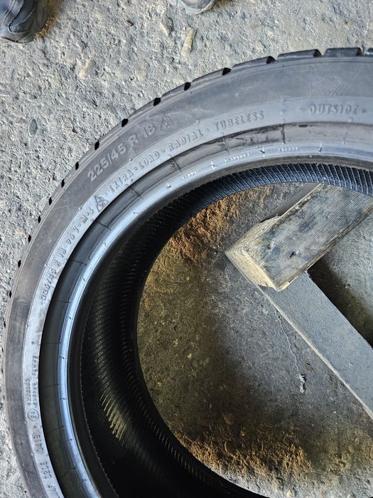2 anvelope iarna  225 45 18 Continental Runflat