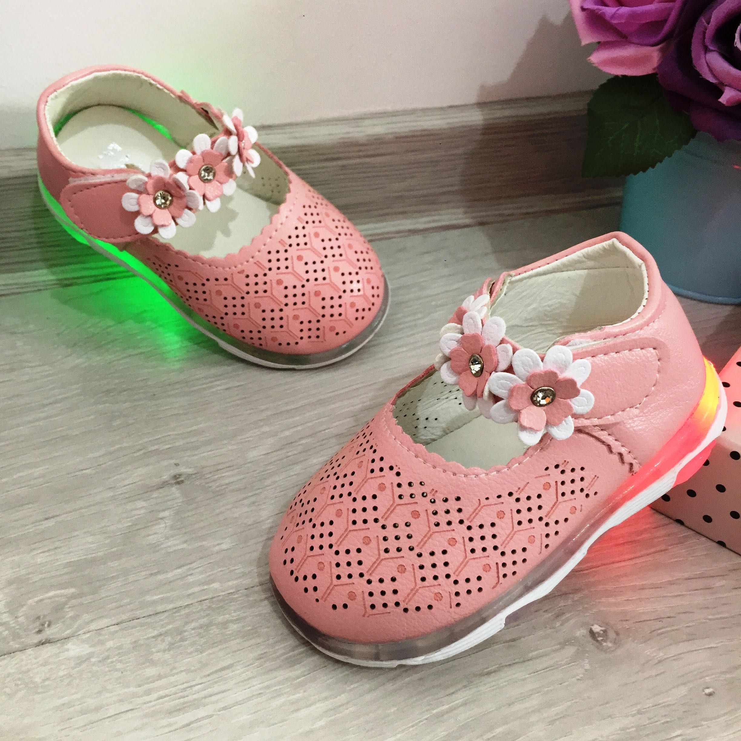 NOU Pantofi roz usori cu floricele lumini LED pt fetite 18