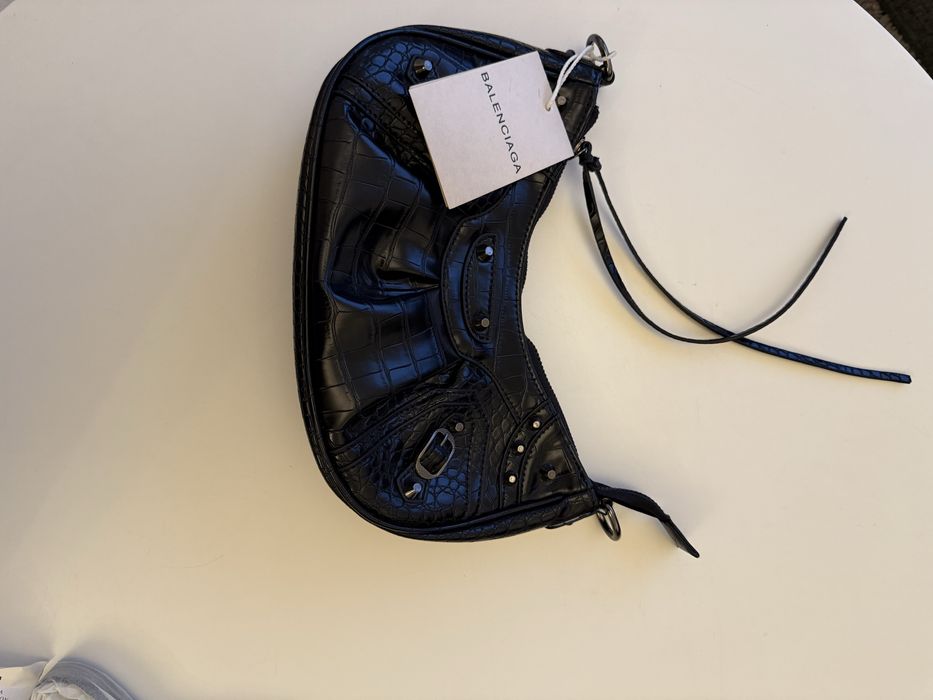 Чанта Balenciaga , чисто нова с 2 дръжки