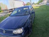 Mașina w golf 4 1,6 , benzina