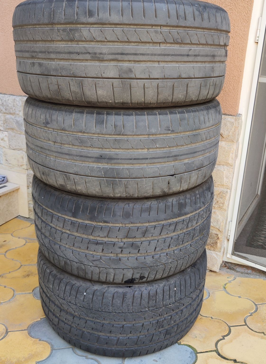 Летни гуми 285/35/18 Pirelli 2 броя
