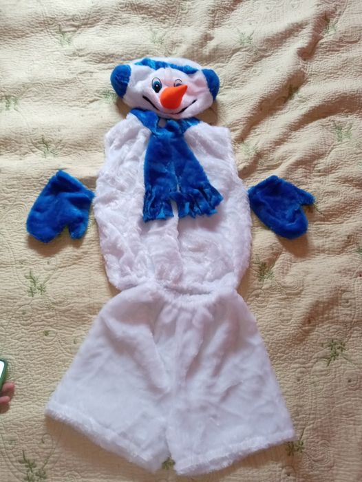 Продам кастюм снеговика