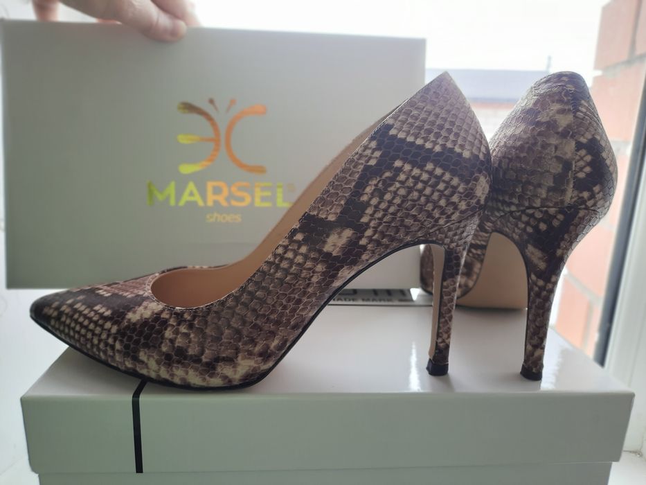 Туфли лодочки, и в пир и в мир.