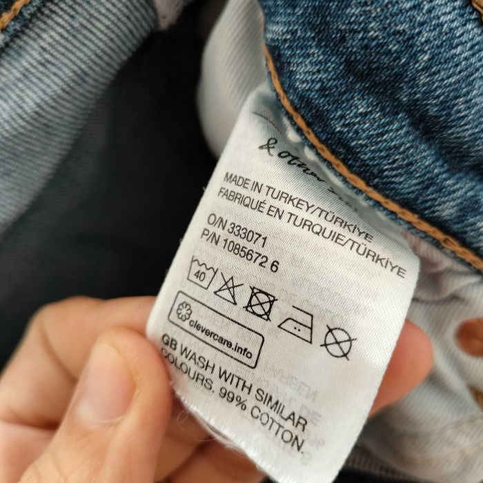 Blugi cu talie înaltă, & other stories