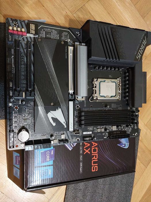 Intel Core i7 14700 + Gigabyte Z790 Aorus Elite AX Wi-Fi DDR5