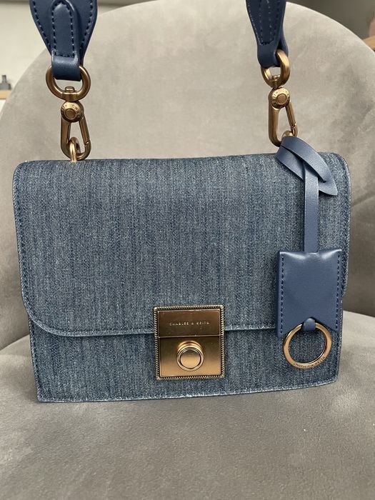 Дамска чанта Charles and Keith