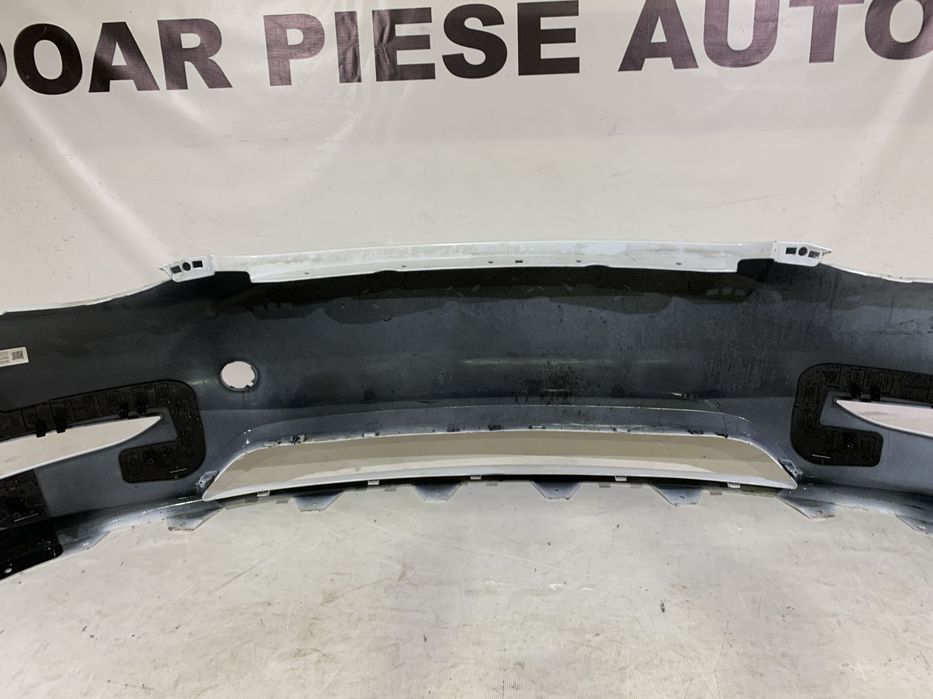 Bara fata Tesla Y, 2020, 2021, 2022, 2023, 2024.