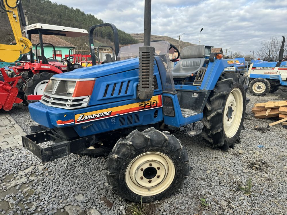 Tractor Japonez. Tractoras Japonez iseki Landhope 220 DT 4x4