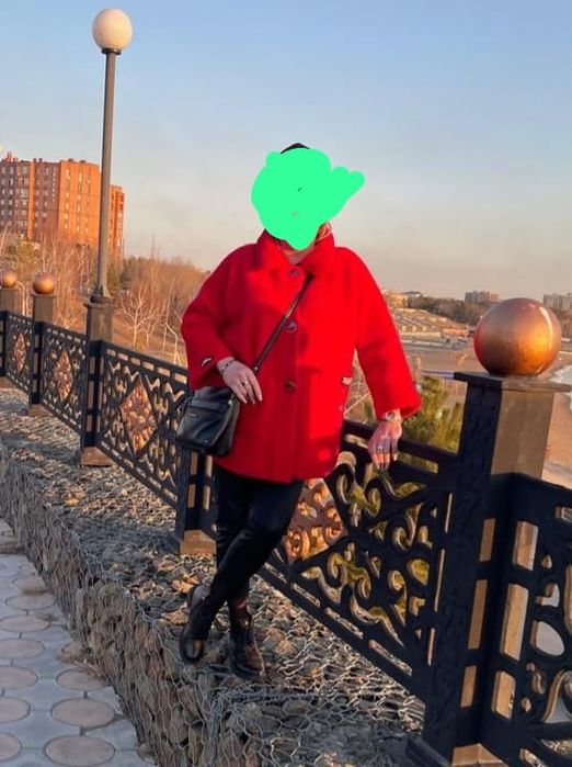 Продам пальто демисезонное