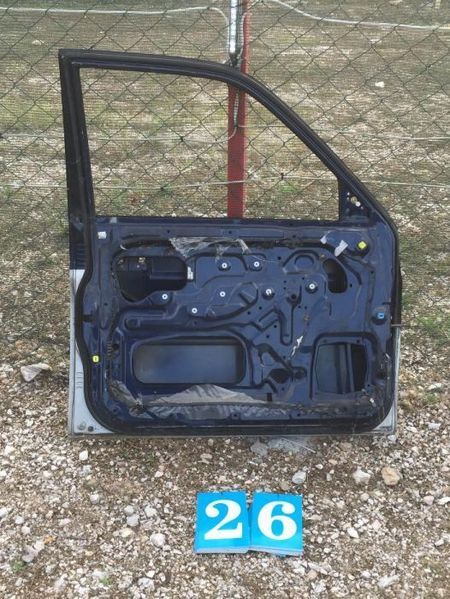 ПРЕДНА ЛЯВА врата Мицубиши Л200, 1997-2005г, Оферта (26)