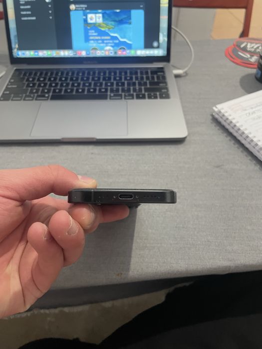 Iphone 16 pro.