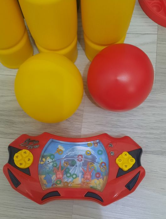 Лот от детски играчки