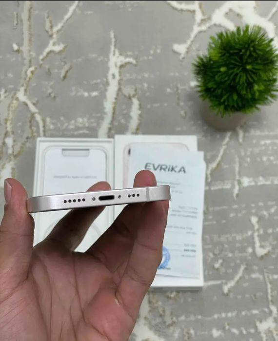 iPhone 13 в идеальном состоянии