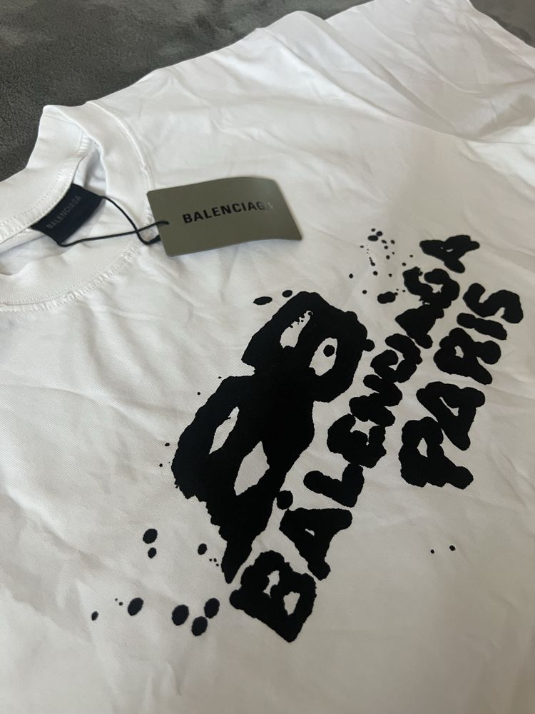 Тениска Balenciaga