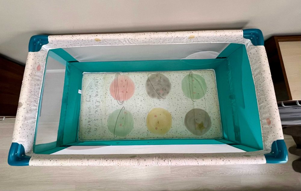 Patut pliabil Jane pentru copii cu 2 nivele + saltea suplimentara