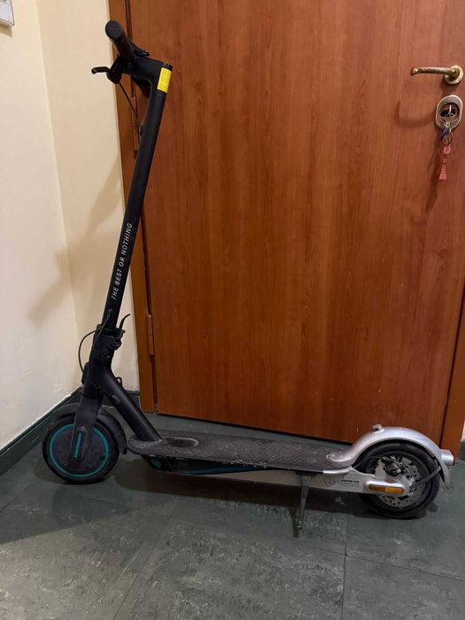 Xiaomi Mi Electric Scooter Pro 2 Mercedes-AMG Petronas F1