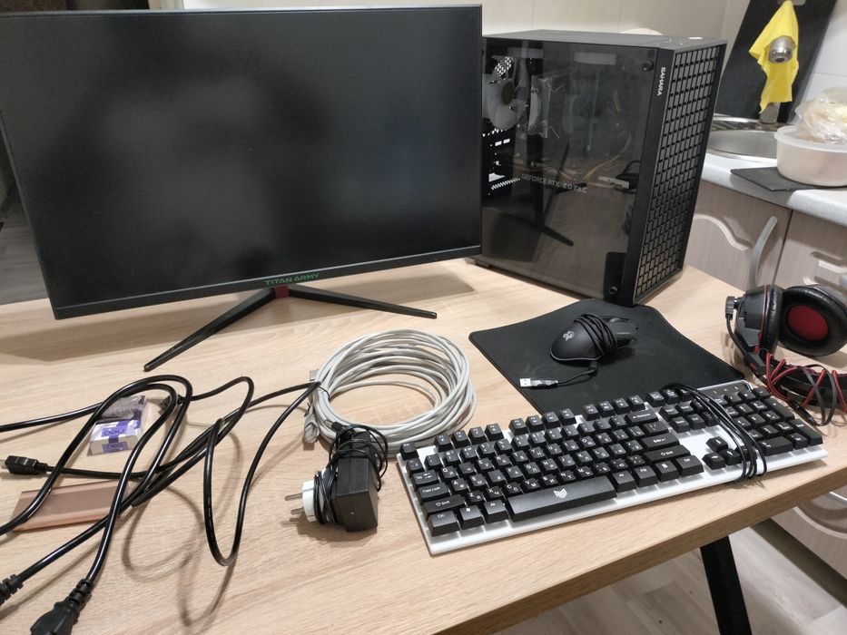 core i5
ram 16
ssd 512
rtx 2070