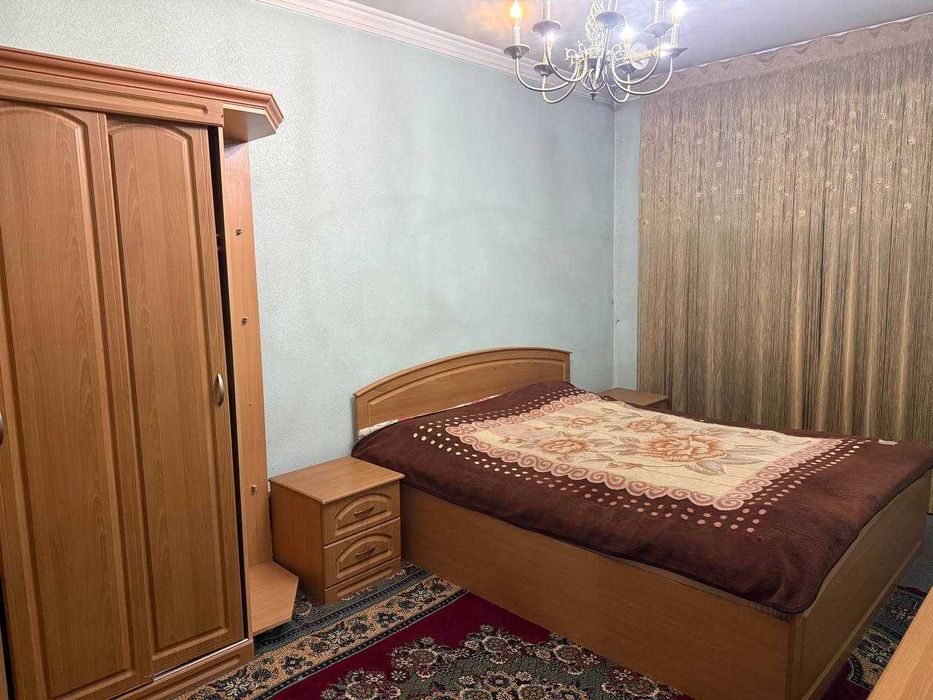 5 xonali kvartira sotiladi