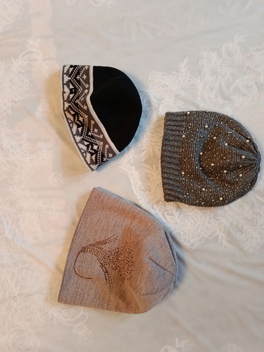 Продам шапки цена 500 тенге