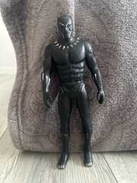 Black panther figurina