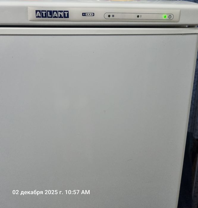 Продам морозильник Атлант