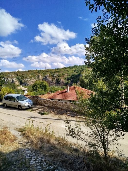 Продавам парцел в регулация в с.Кошов