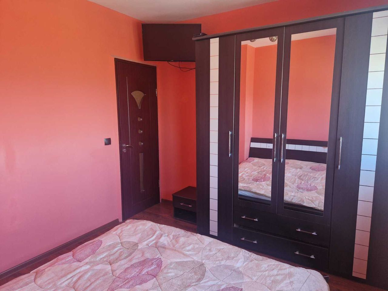 Продава се Тристаен апартамент в Ямбол, Боровец - 68 кв.м за 1125 €/кв.м - Снимка #6