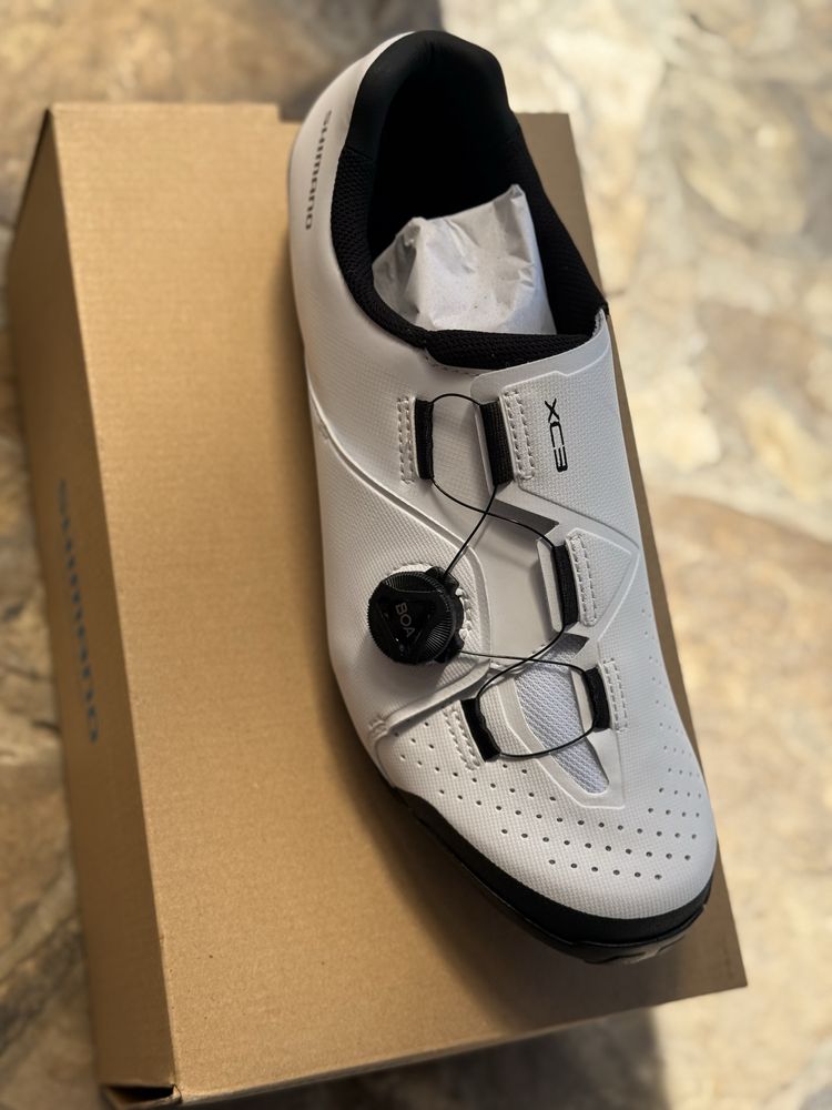 SHIMANO Pantofi ciclism SHXC300 albi