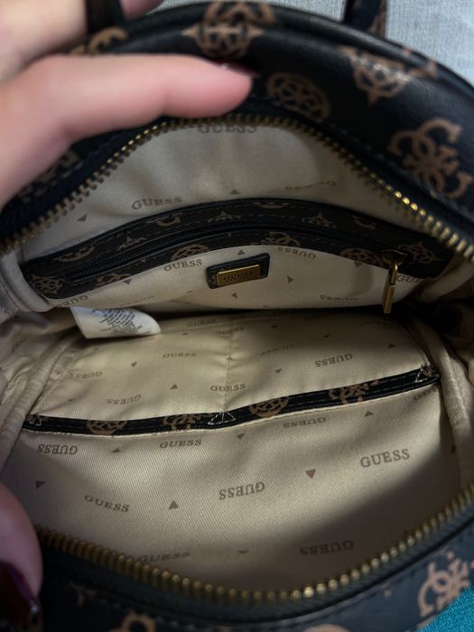 Нова оригинална раница guess