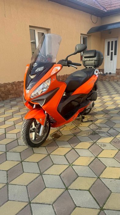 Scuter Malaguti Madison 3 250