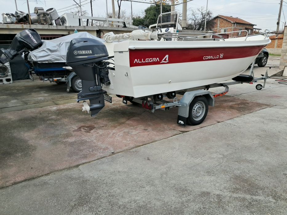 Морска лодка Алегра