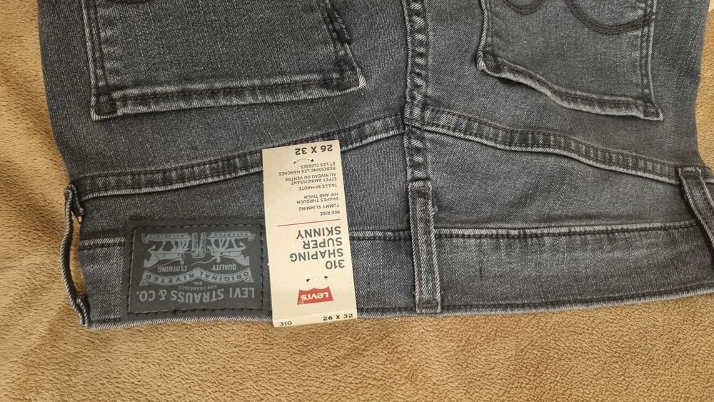 Дамски дънки Levi's и Tommy Hilfiger