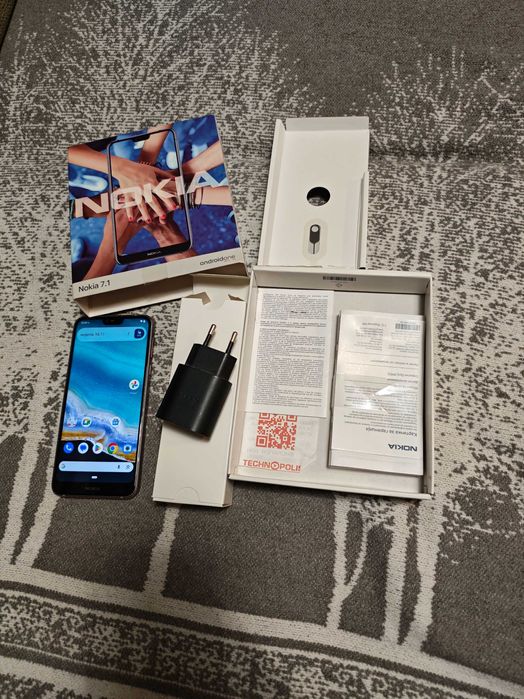 Nokia 7.1 3/32gb - android