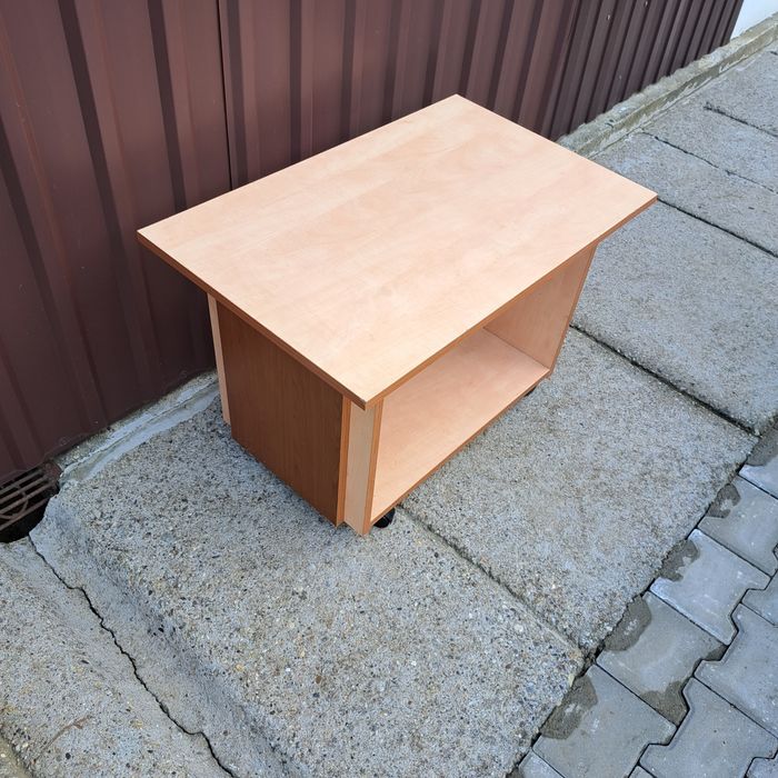 Masuta pentru televizor