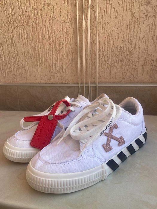 Off white Vulcanized
