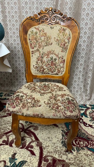 Продам стулья в хорошем состоянии.