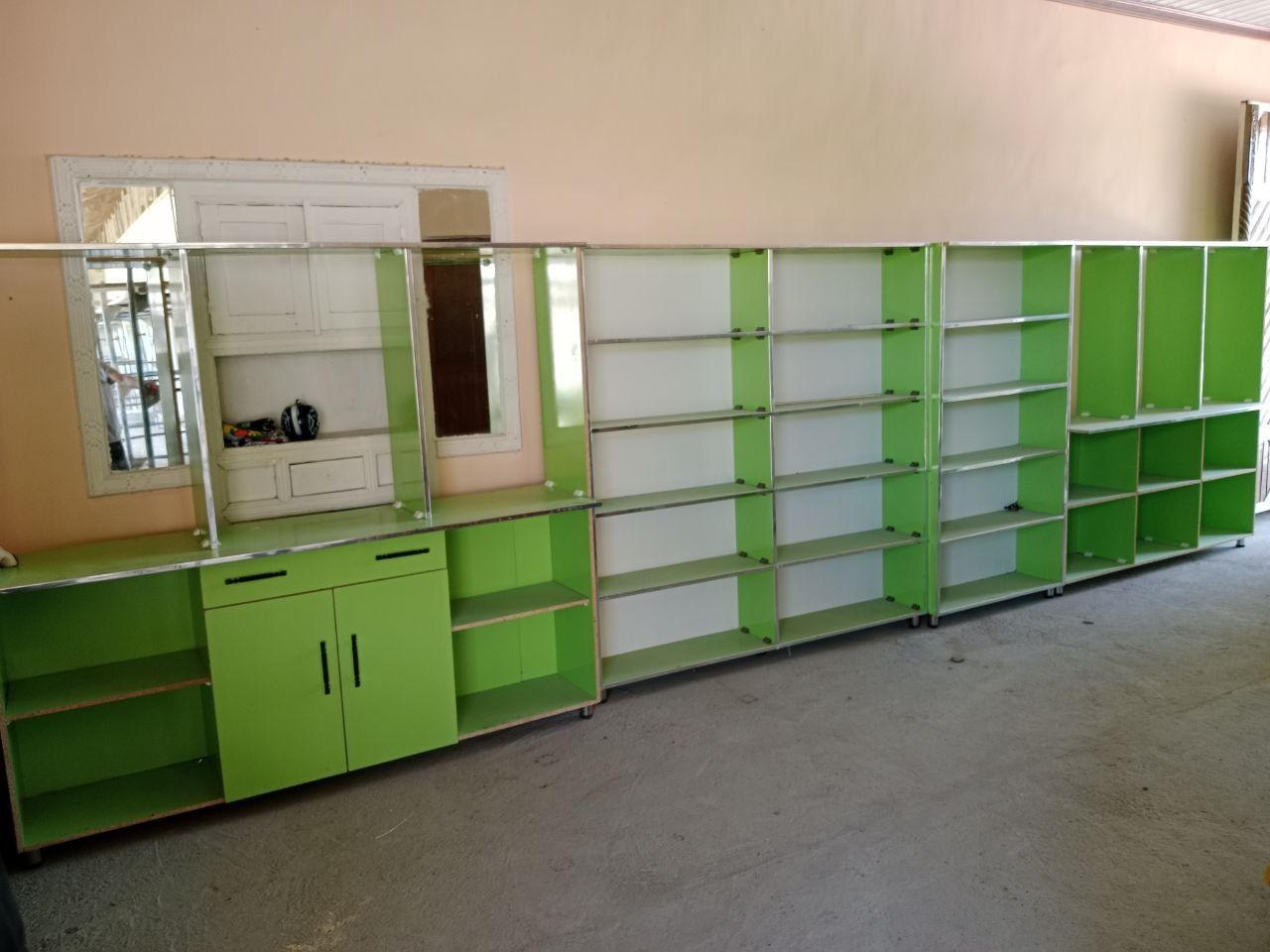Apteka , magazin mebeli