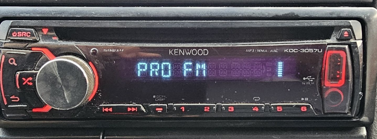Radio Mp3 stic/USB,Aux/Jack3.5 KENWOOD kdc-3057ur
