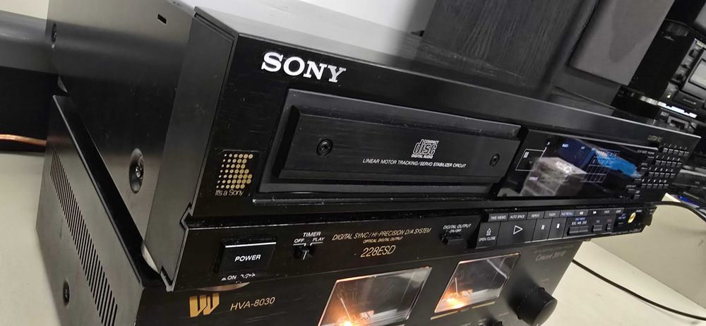 Cd player  Sony CDP 228 ES D