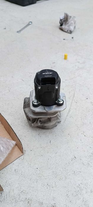 Egr клапан Peugeot partner 1,6 hdi