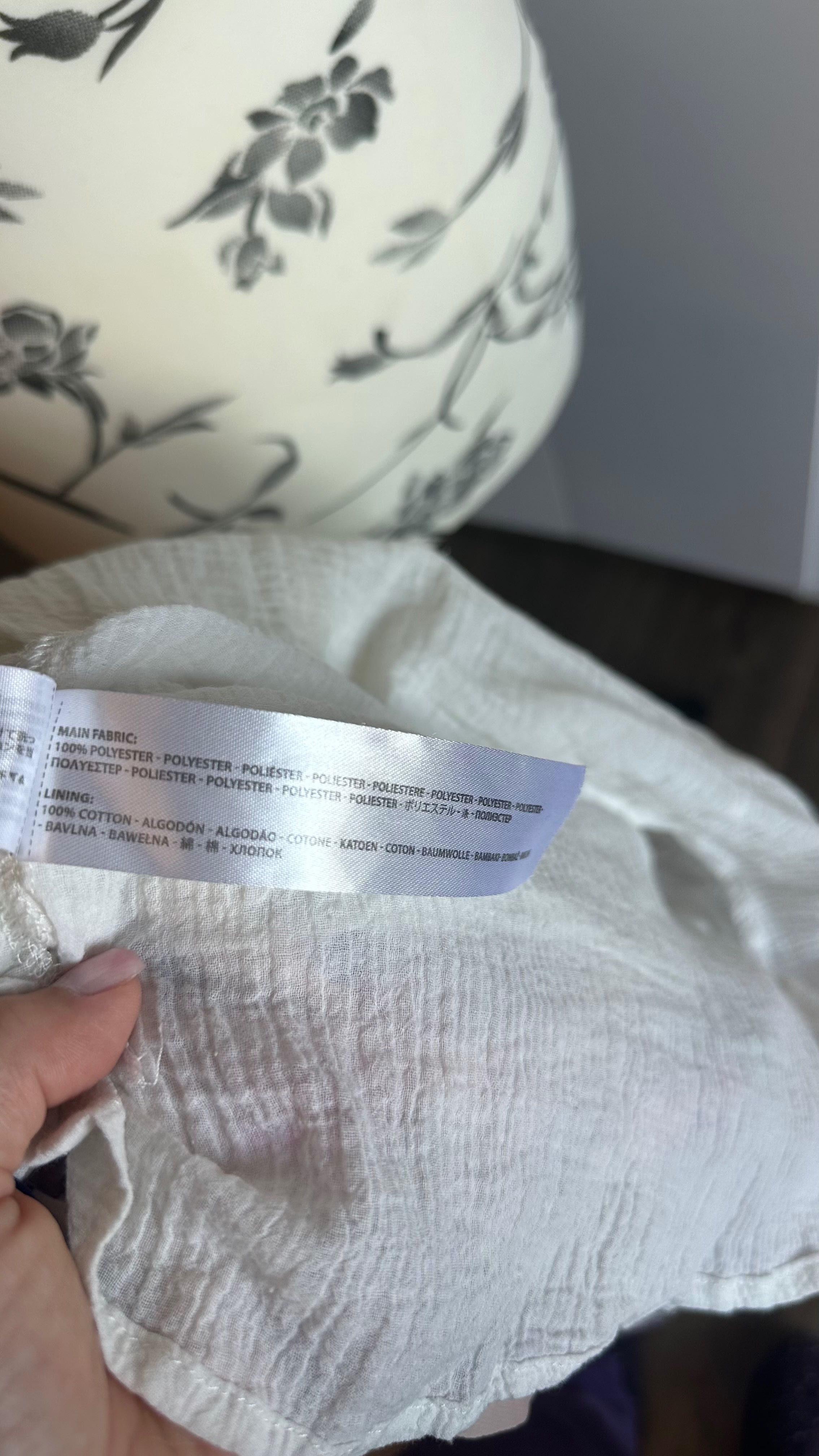 Rochie înflorată cu spate din dantela / S / Preț inițial 50€ = 250 lei