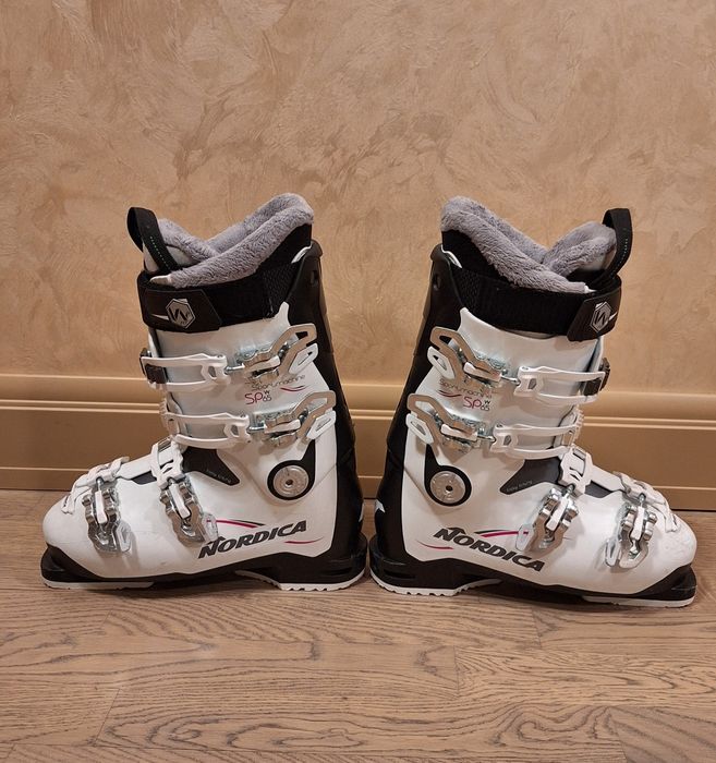 Clapari Dama Nordica