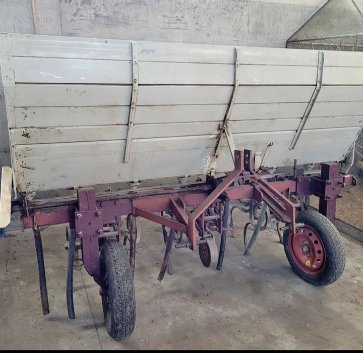 Prasitoare porumb 4 rânduri