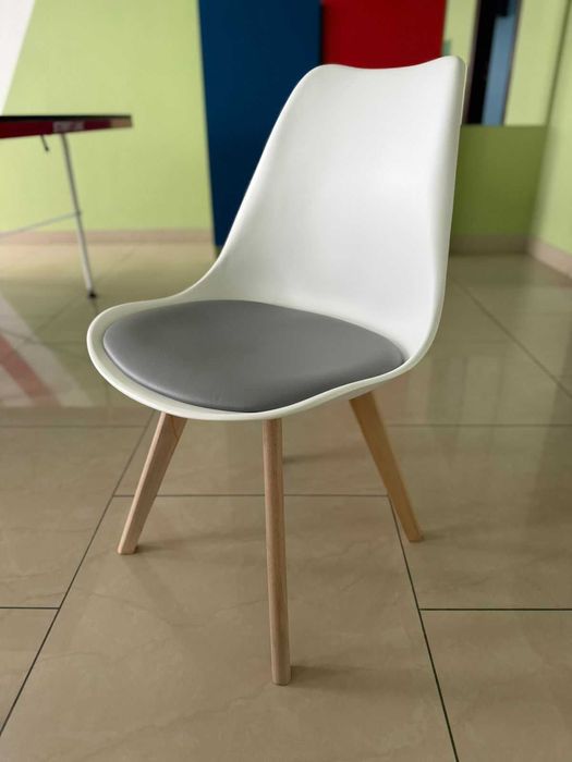 Продаются стулья – комплект 6 штук!