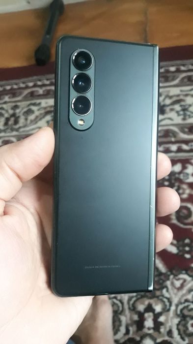 Samsung z3 fold.