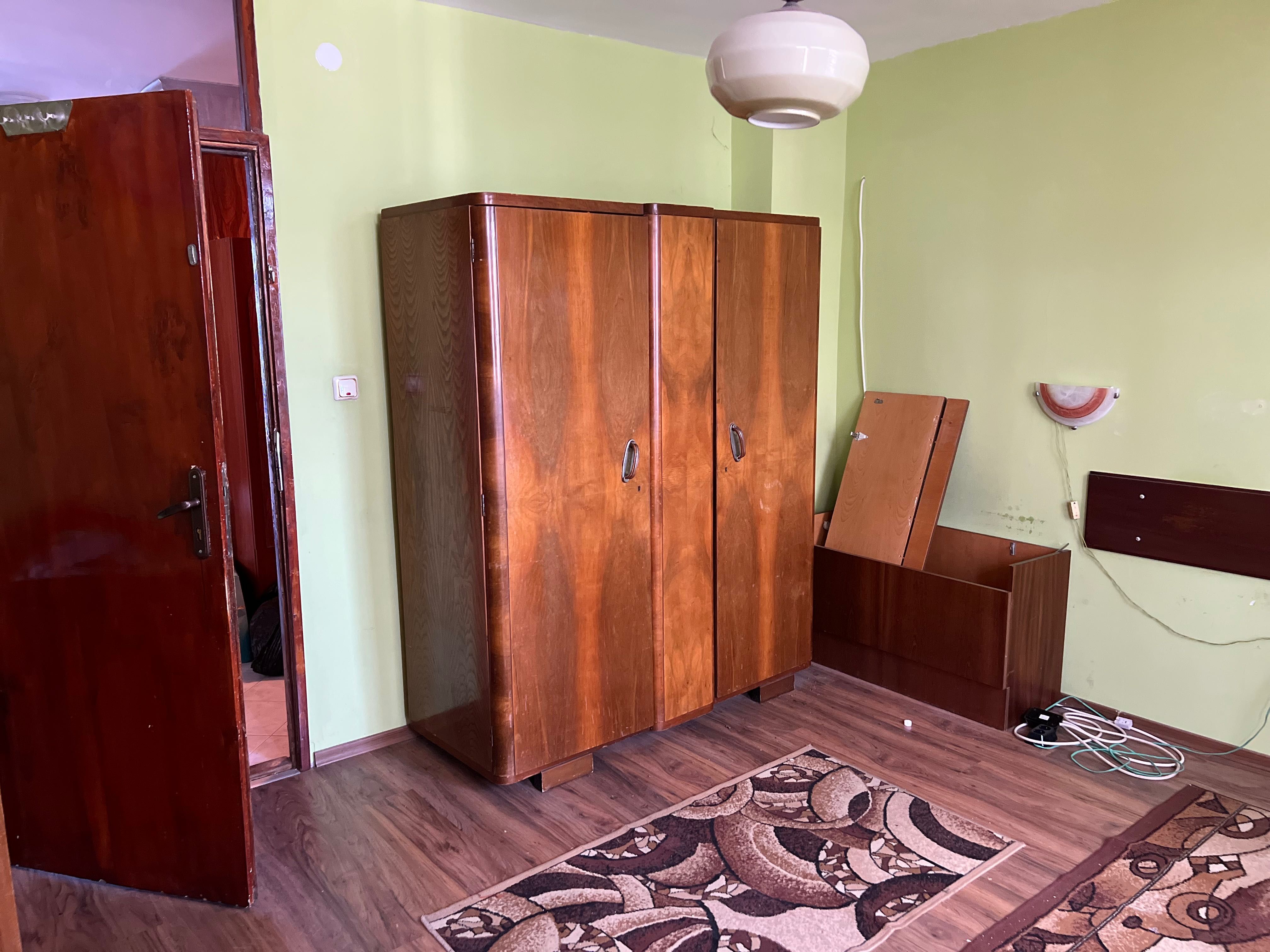 Продаваме апартамент без брокер - Шумен добруджанския 96кв. чиста площ