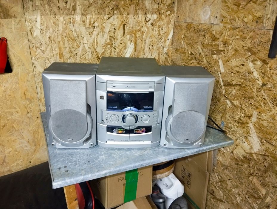 Музыкальный центр LG