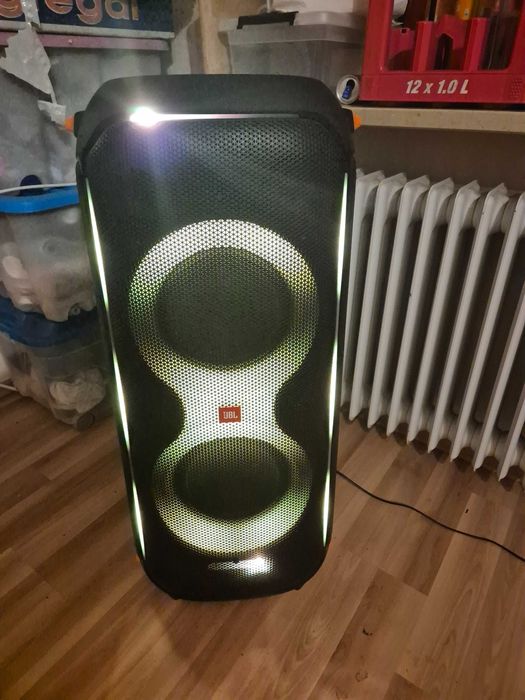 Jbl 710 party box